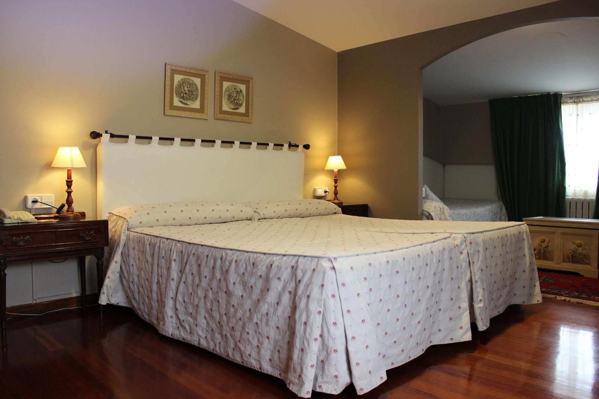 Hotel O Pino מראה חיצוני תמונה